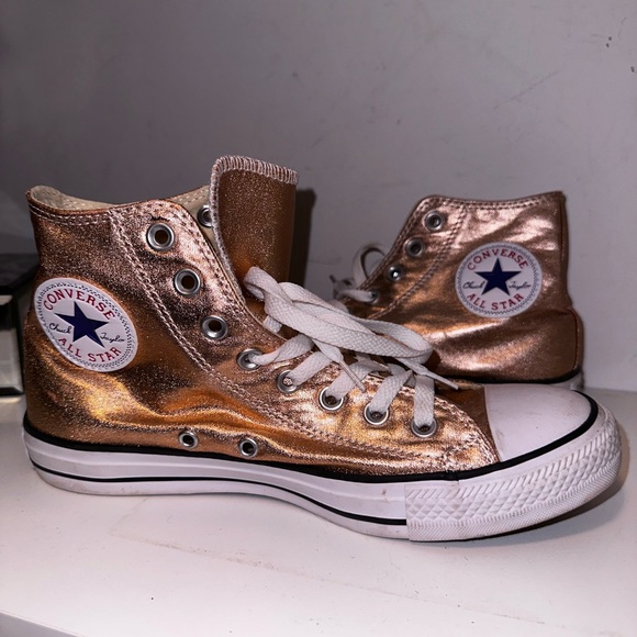 Converse Shoes - Metallic rose gold converse